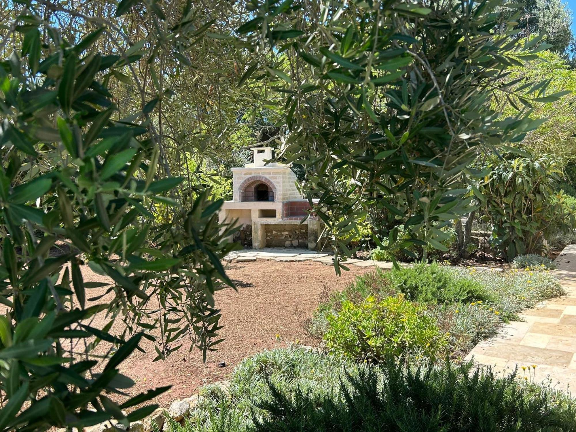 Traditional Trullo With Private Pool Near Ostuni Villa Buitenkant foto