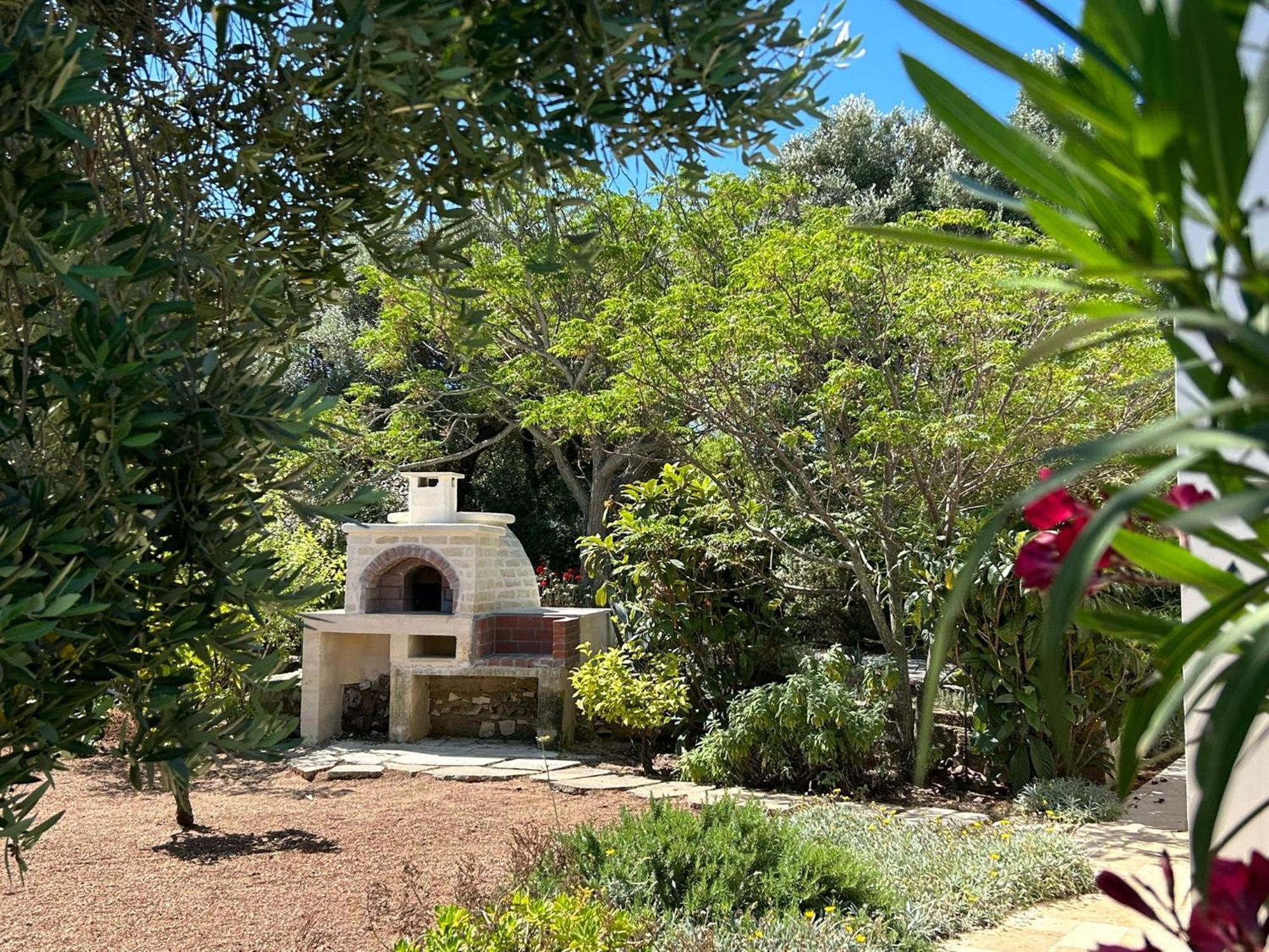 Traditional Trullo With Private Pool Near Ostuni Villa Buitenkant foto